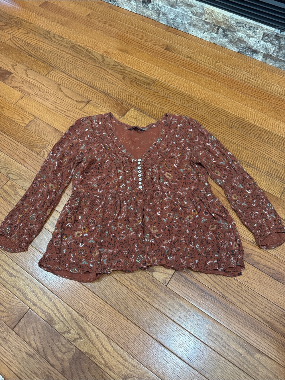 American Eagle Outfitters Rust Floral V-Neck Blouse